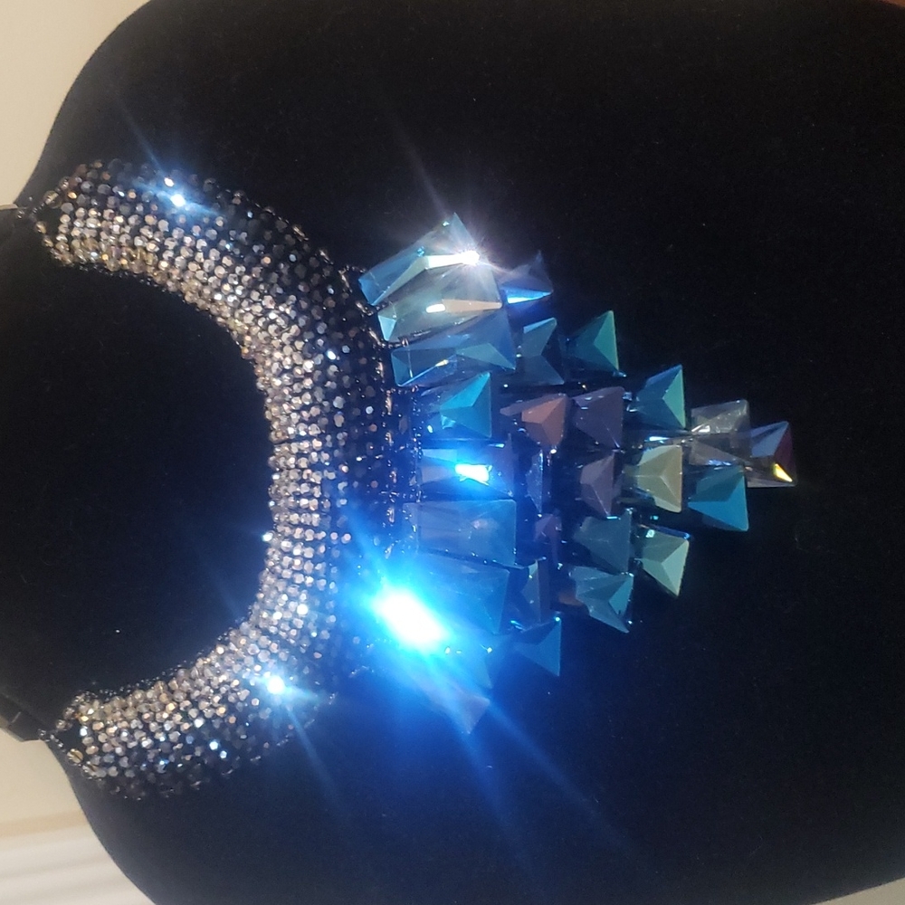 Exquisite Necklace - Picture 7 of 7